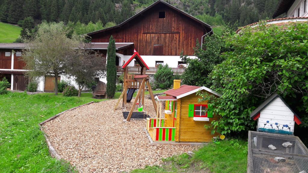 Apart Bergland Appartement Kaunertal Buitenkant foto